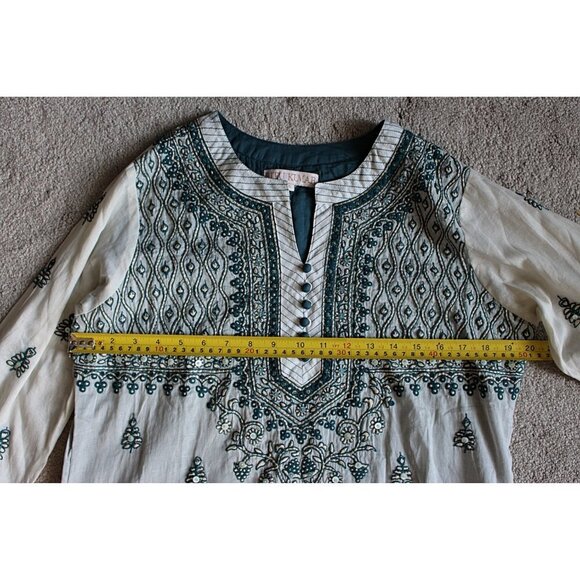 Ritu Kumar - Beautiful Embroidered Kurta Kaftan - Double Layer, Embellished - S - Picture 10 of 11